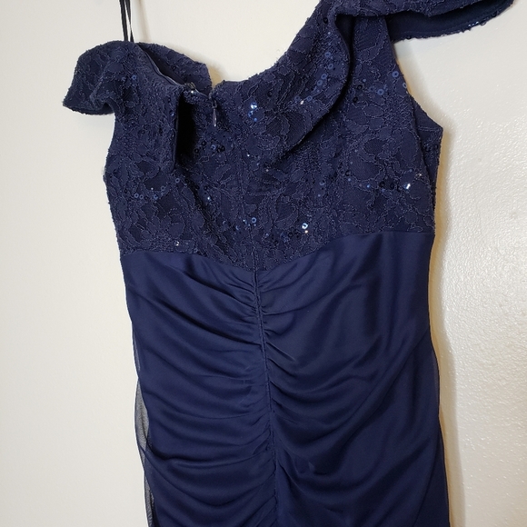 NEW Betsy & Adam Off Shoulder Dress Beaded Gown Ruching Celeb Style Event Prom - Picture 14 of 16